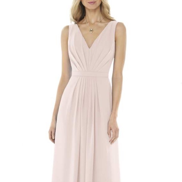 Social Bridesmaids Dresses & Skirts - Social Bridesmaids V-neck Georgette Gown, Blush